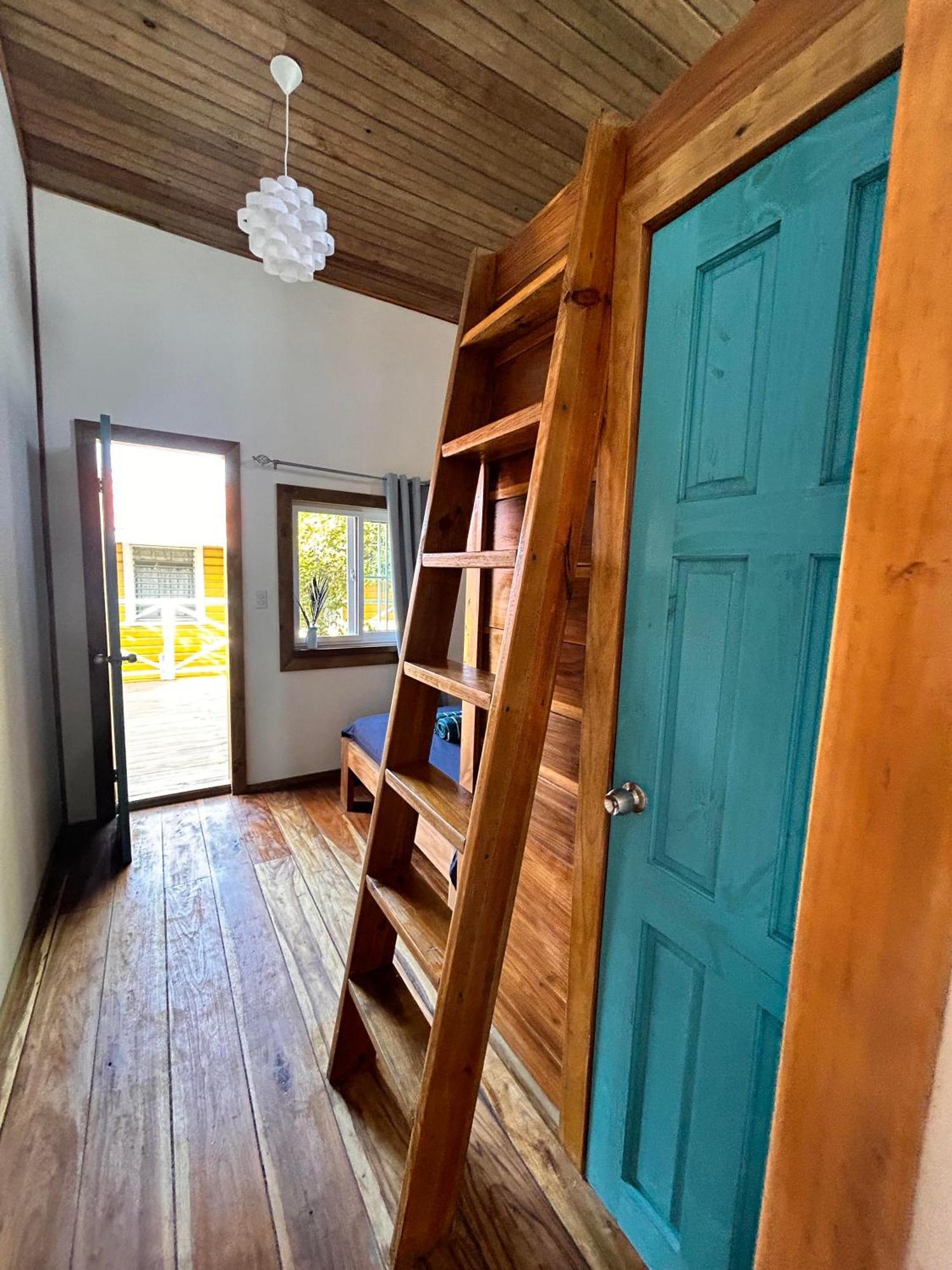בוקס דל טורו Casa Pelicano מראה חיצוני תמונה